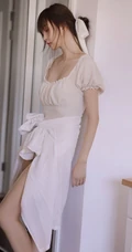 夏天该有的样子，大长腿漂亮少女肉色纱裙气质居家写真照片