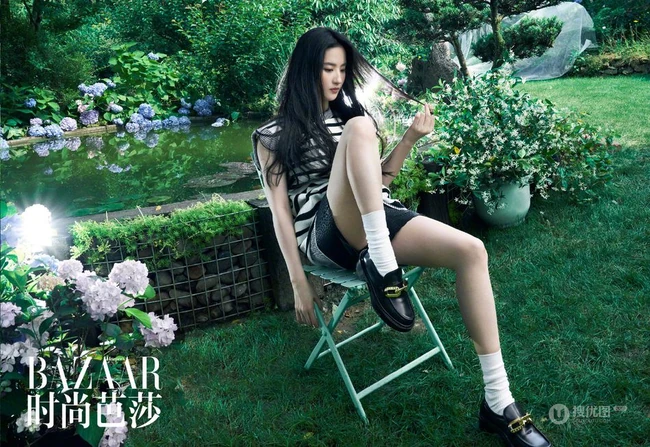 刘亦菲森系雨林风格唯美时尚杂志写真照