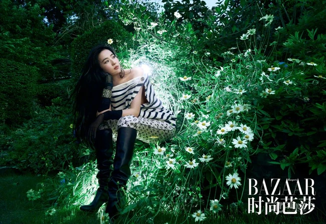 刘亦菲森系雨林风格唯美时尚杂志写真照