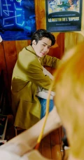 韩国帅哥吴世勋阳光帅气西服牛仔裤穿搭写真照片