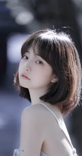 就喜欢短发女孩，高颜值粉嫩美女短发小姐姐超美户外街拍手机壁纸图片