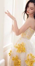 angelababy气质优雅繁花纱裙邂逅绚丽盛夏写真图片