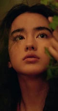 宝藏女孩李宛妲唯美仙气红裙写真图片