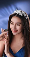 18岁傣族少女李宛妲气质动人裙装系列穿搭写真图片