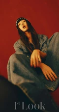 韩国女团歌手成员YooA时尚个性写真登杂志图片