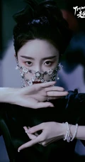 张月清冷悠扬古装水墨风格写真大片，尽情展现东方美人风情