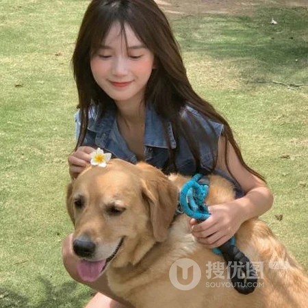 和宠物猫，宠物狗狗一起上镜的可爱女生真人2021网图头像图片