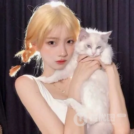 和宠物猫，宠物狗狗一起上镜的可爱女生真人2021网图头像图片