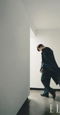 崔然竣帅气杂志图片，男团TXT成员崔然竣清俊少年气质写真照片