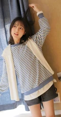 笑容甜美可爱短发少女条纹衫短裤穿搭居家室内青涩写真套图