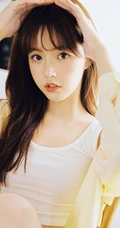 漂亮可人，美丽大方韩系女生小姐姐白背心牛仔短裤居家写真图集