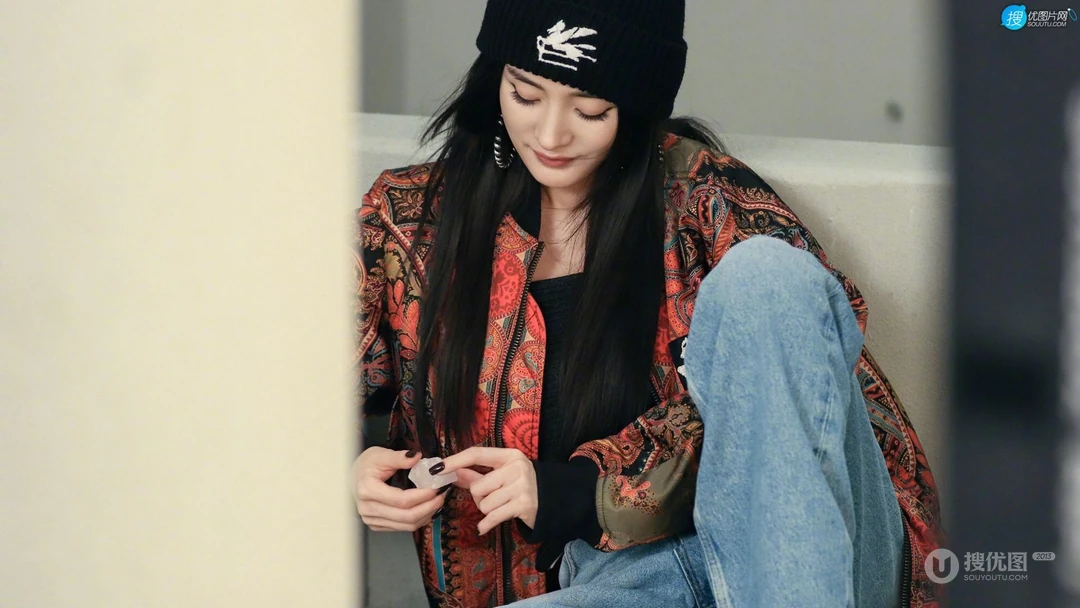 杨幂化身跳酷女王，冷厉，酷飒，温柔，魅惑感于一体写真壁纸图片