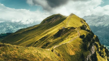 瑞士，高山，蜿蜒小道，白云等自然景观壁纸图片