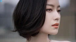 倪妮性感复古短发造型户外梦幻写真显迷人锁骨高清2k壁纸图片