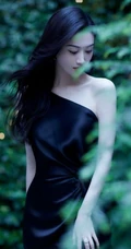 景甜气质黑色斜肩开叉丝滑绢感裙高清气质写真照