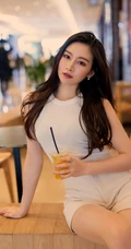 气质漂亮且有气质的女生轻熟Vanessa休闲西服短裤袜装高跟街拍写真套图