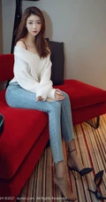 模样清秀高个子气质女生可樂Vicky紧身牛仔裤高跟穿搭沙发优雅气质写真套图