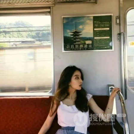 2021年最潮真人情侣一人一半专用头像，超好看的热恋，恩爱情侣左右配对头像图片