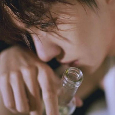 2021最潮最火的冷酷帅气侧脸真人男生头像图片 不虚情假意，怎配朝三暮四