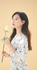 韩国女演员金智媛化身精致女人最新优雅气质穿搭写真图片