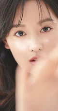 韩国女演员金智媛化身精致女人最新优雅气质穿搭写真图片