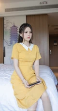 漂亮可人女生小姐姐鱼子酱橘黄色清新连衣裙户外及室内好看写真套图