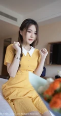 漂亮可人女生小姐姐鱼子酱橘黄色清新连衣裙户外及室内好看写真套图
