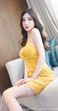 气质女生周于希Sandy大胆演绎橘黄连衣裙和肉袜装的极致魅力写真套图