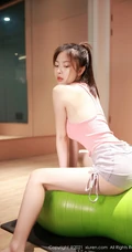 娇柔可爱型女孩明日花桃桃气质紧身连体衣短裤健身房运动香汗淋漓写真套图