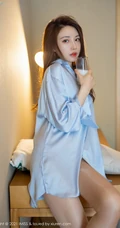 气质柔美气质女生轻熟刘奕宁最新睡衣衬衫家居服系列高清室内气质写真套图