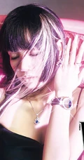 Lisa气质酷飒挑染发型搭配多套服饰登杂志写真图片