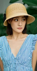 梁颂晴不同颜色风格裙装穿搭，或冷艳，或清冷，或活泼写真图片