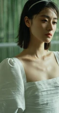 梁颂晴不同颜色风格裙装穿搭，或冷艳，或清冷，或活泼写真图片