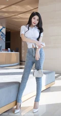 街拍白衬衫牛仔裤线条女生嫩模美七Mia气质吸睛柔美写真美照