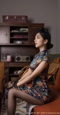 气质时尚女生Angela小热巴一袭贵妇旗袍深袜袜穿搭优雅气质写真套图