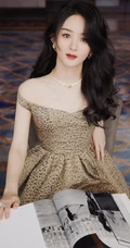赵丽颖华美浪漫的礼服穿搭优雅气质写真图片