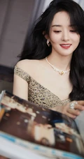 赵丽颖华美浪漫的礼服穿搭优雅气质写真图片