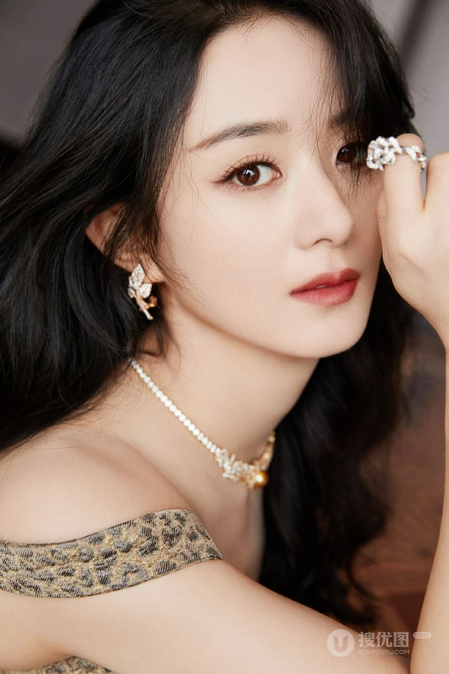 赵丽颖华美浪漫的礼服穿搭优雅气质写真图片