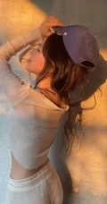 韩国女明星孙娜恩享受夕阳微照软糯气质户外写真美照