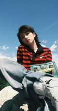 欧阳娜娜，张子枫一起拍写真，宛如姐妹闺蜜般亲密无间，青春气息十足