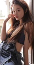 气质纤细线条女生小姐姐马梦琦Tina牛仔背带裤穿搭高冷酷飒室内写真美照