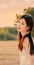 金黄麦田里的美丽身影，气质女生沈梦瑶镂空肩带衣短裤户外麦田艺术写真套图