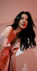 黄圣依粉色长裙气质穿搭参加某活动写真美照