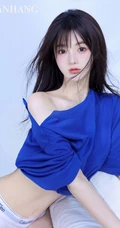 浅粉白皙大长腿少女蓝色三角裤穿搭室内慵懒写真照