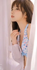 好可爱的碎花小肩带，清新夏日女生居家小碎花家居服温柔气质写真美图欣赏
