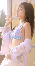 好可爱的碎花小肩带，清新夏日女生居家小碎花家居服温柔气质写真美图欣赏