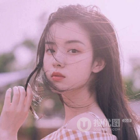 2021最新款清纯，气质，ins高级质感满满的真人女生任秀发随风飘头像图片