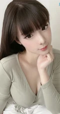 长得好像充气娃娃般的气质匀称马来西亚女生香儿户外街拍甜美生活照图集