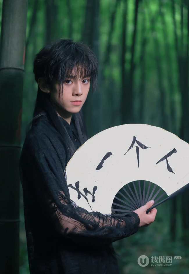 00后小帅哥左航，TF家族练习生左航精选写真，生活照图片
