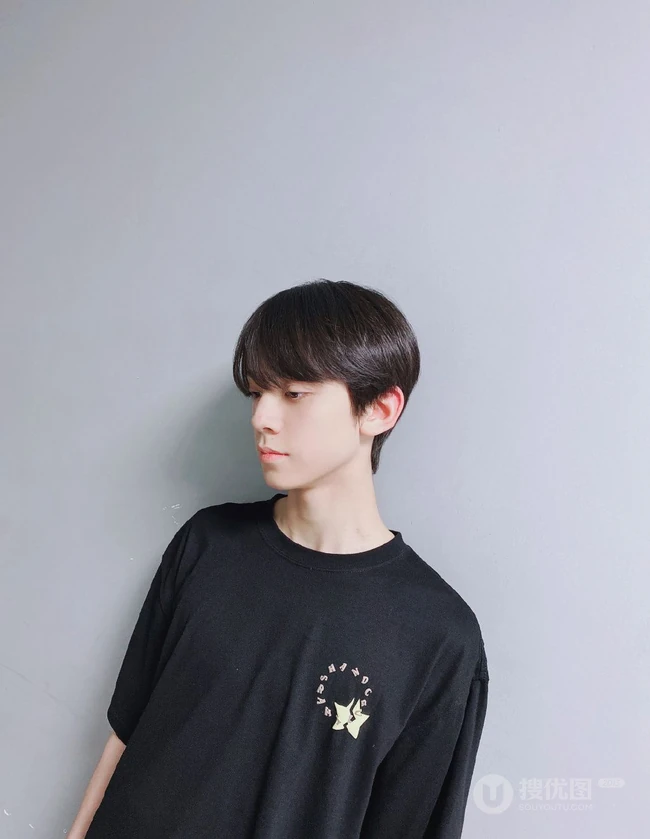 00后小帅哥左航，TF家族练习生左航精选写真，生活照图片